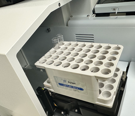 Load tube rack on stage ...